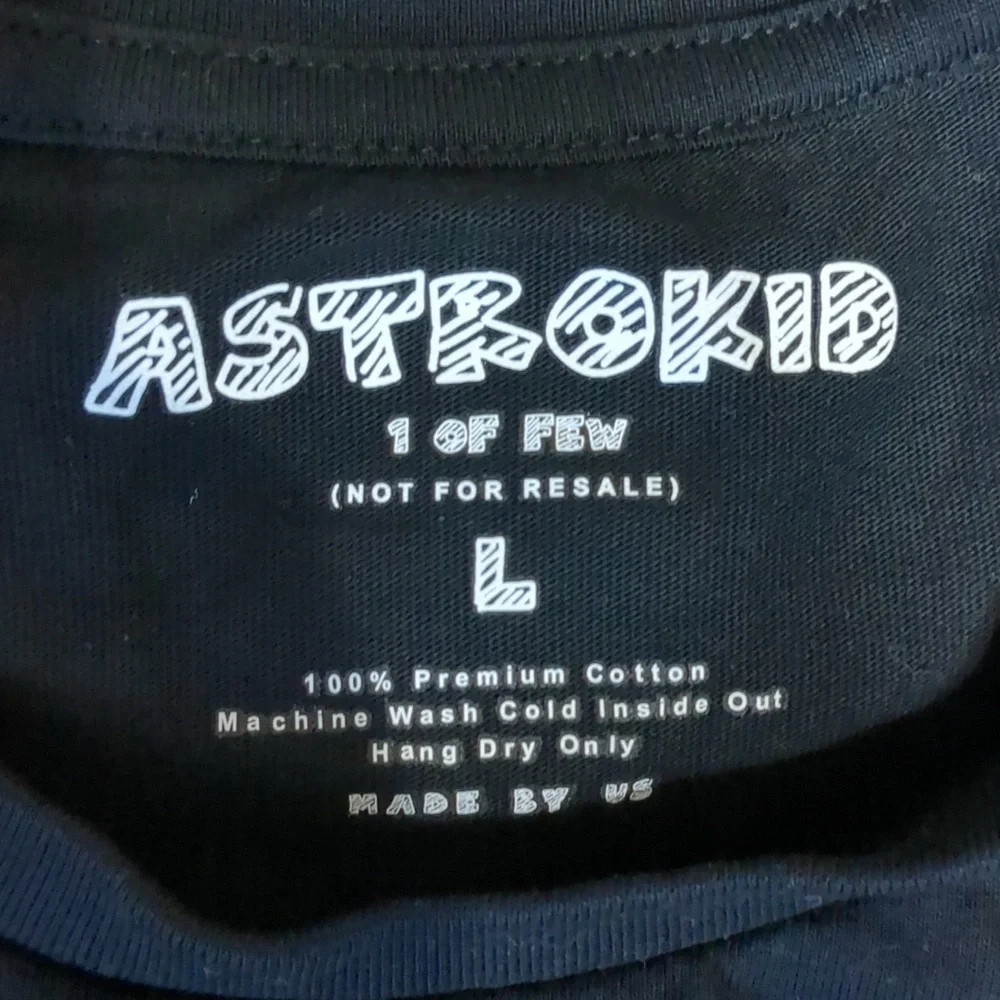 AstroKid 1 Of Few T-Shirt Men's size Large - Picture 3 of 7